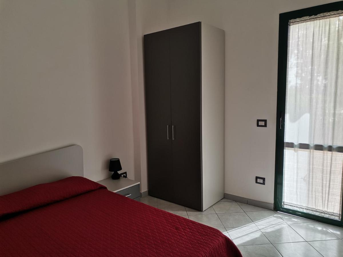 Le Zagare Case Vacanza Cropani Buitenkant foto
