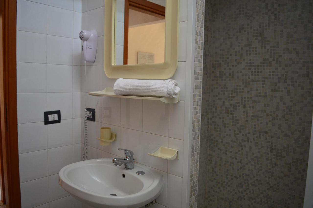 Le Zagare Case Vacanza Cropani Buitenkant foto