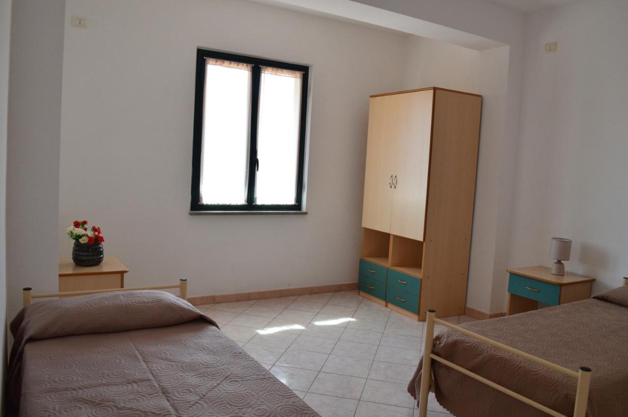 Le Zagare Case Vacanza Cropani Buitenkant foto